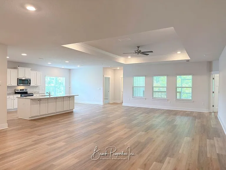 6052 Rutherford Loop — Photo 5