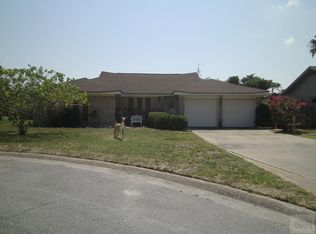 2511 Larkspur Ct, Galveston, TX 77551