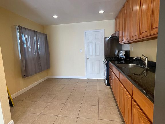 3rd image of 106 E Moltke St APT 33
