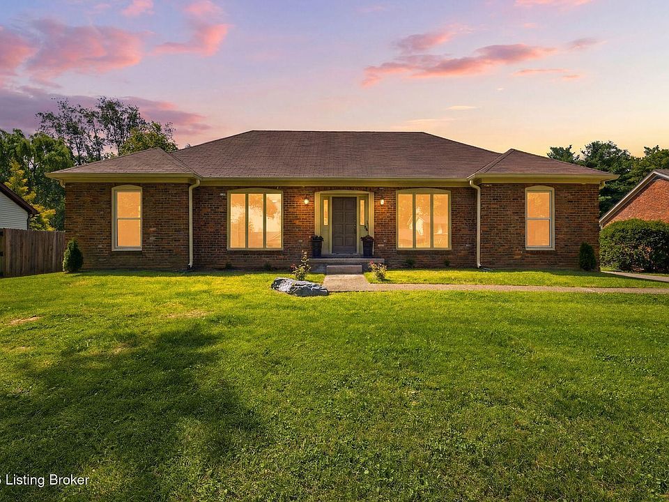 1st image of 10110 Timberwood Cir