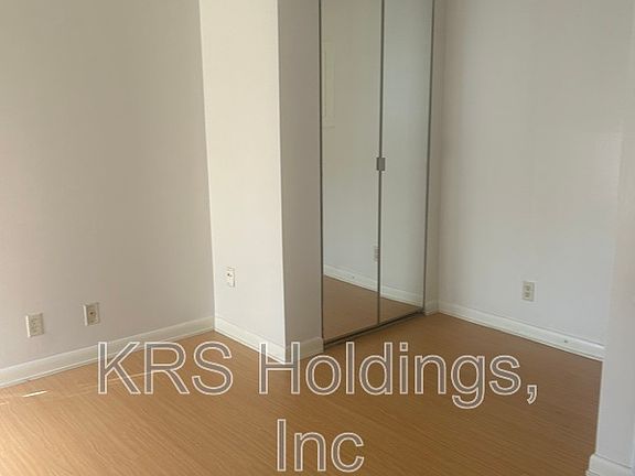 2nd image of 1384B Hunters Rd