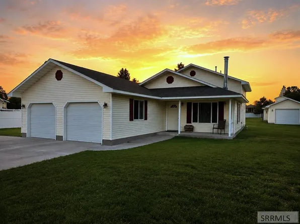 343 S Teton Ave, Sugar City, ID 83448
