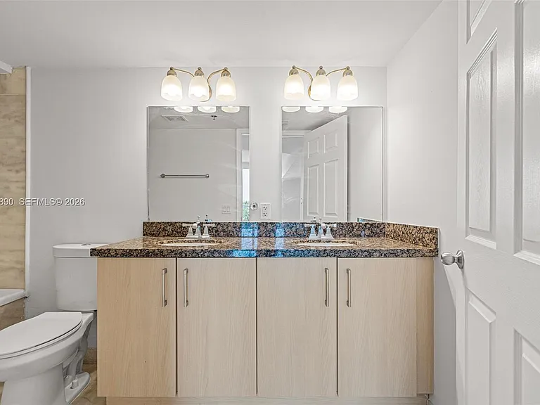 6362 Collins Ave #514 — Photo 30
