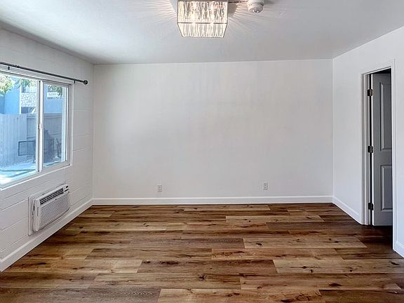 3rd image of 630 Sinclair St APT 1