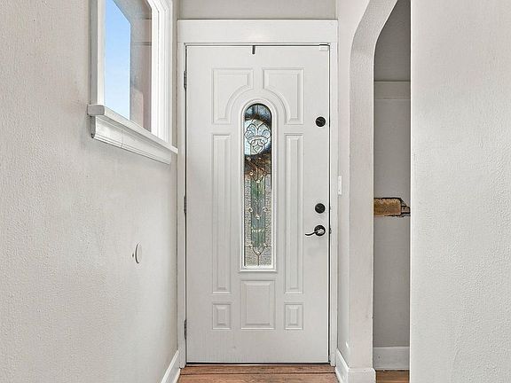 5th image of 49 E Providence Ave