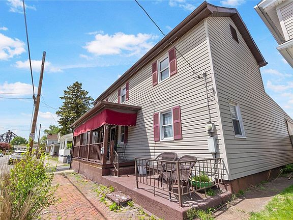 2nd image of 703 Indiana Ave