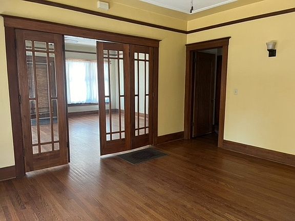 2nd image of 1104 N San Pablo Ave