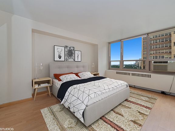 5th image of 3950 N Lake Shore Dr APT 1600