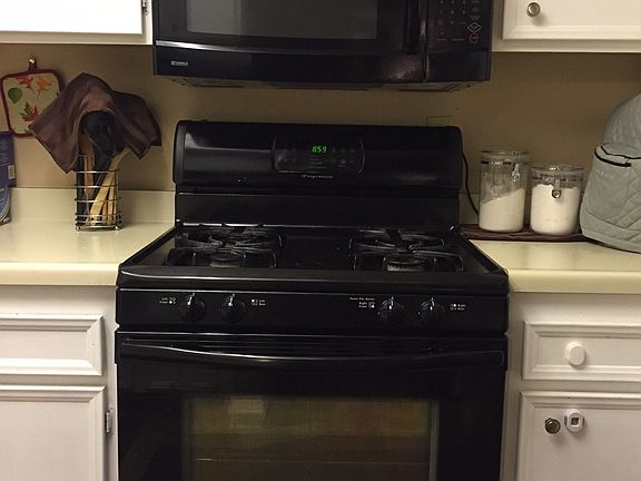 Gas Stove/Over the range microwave