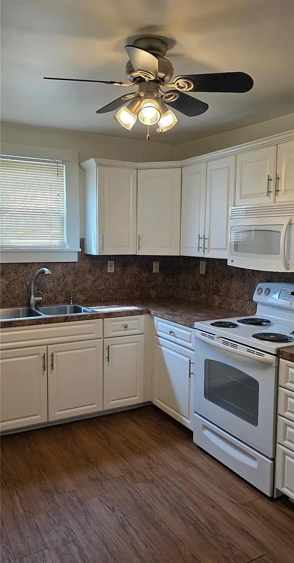 2 bed, 1.0 bath, 950 sqft, $1,050 — Photo 2