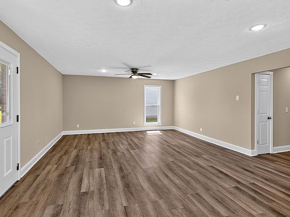 3rd image of 251 Longview St