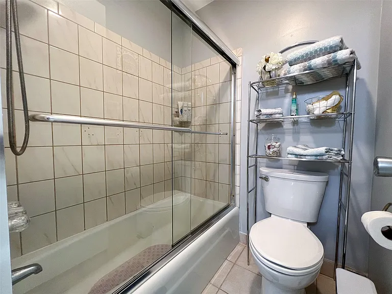 6239 Bay Club Dr #1 — Photo 15