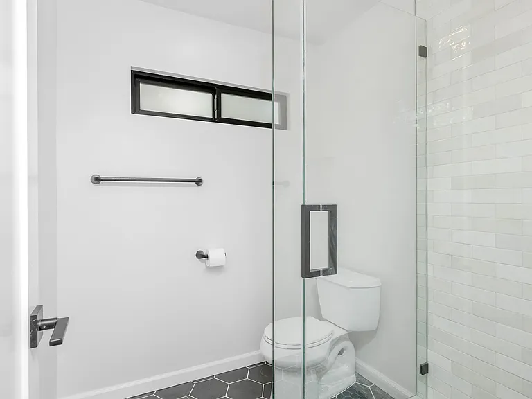 717 1/2 Orchid Ave — Photo 4