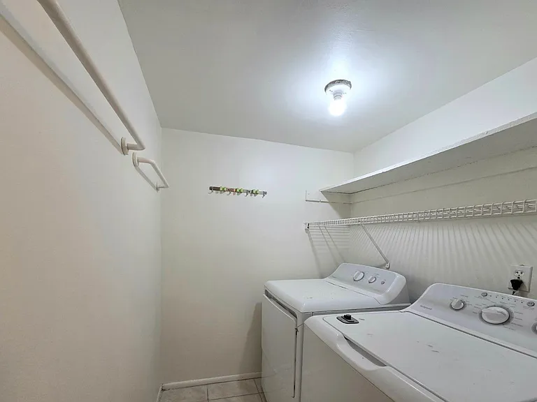 219 Debora Ct — Photo 8