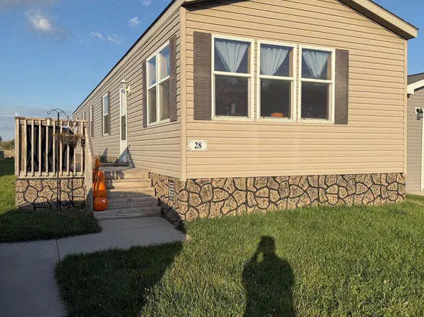 28 Nicklaus Ave, Nevada, IA 50201