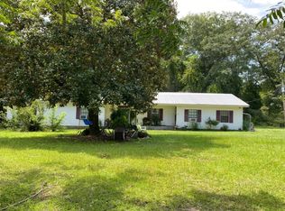 1210 Edsel Smith Rd, Baxley, GA 31513