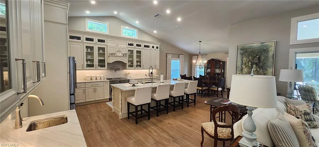 3 bed, 2.0 bath, 1881 sqft, $12,000 — Photo 3