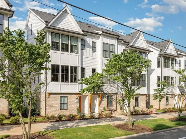 2319 Rozzelles Ferry Rd, Charlotte, NC 28208