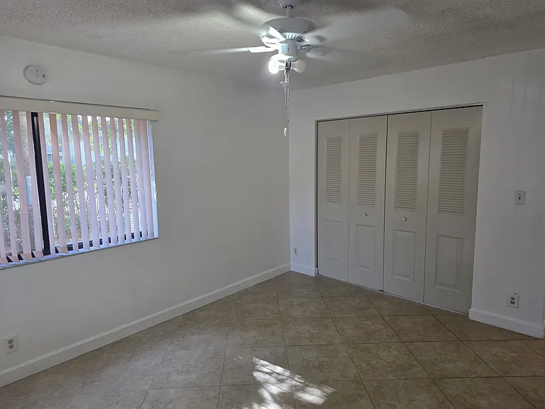 170 SE 7th St #301 — Photo 27