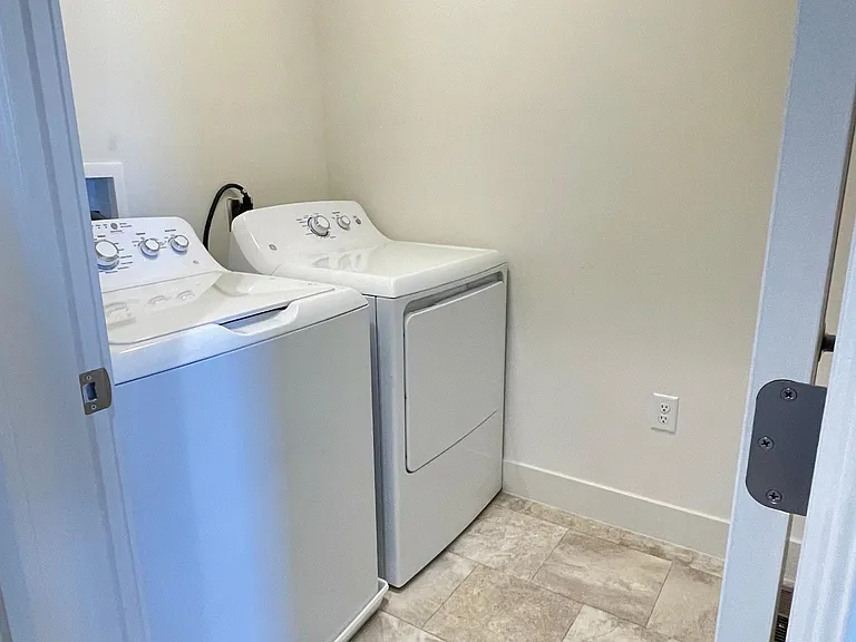 102 Larkin Dr — Photo 10