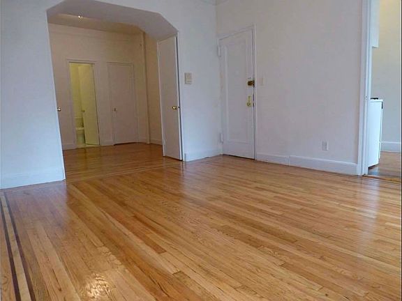 2nd image of 346 E 78th St APT 3A