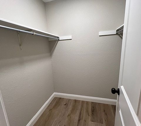 5th image of 4162 Treadway Rd APT 1