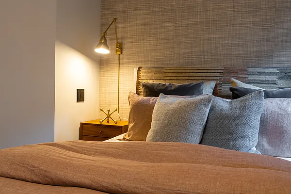 Rented by Finest Furnished LLC | media 39