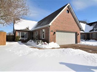 404 Huntwood Ln, Evansville, IN 47715