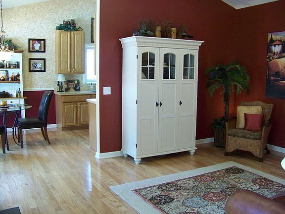 Living Room / Kitchen