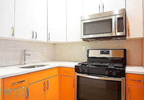 3rd image of 574 Bushwick Ave #2R