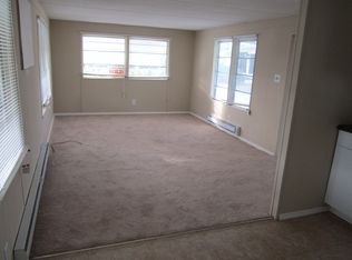 126 Amsterdam St, N Fort Myers, FL 33903