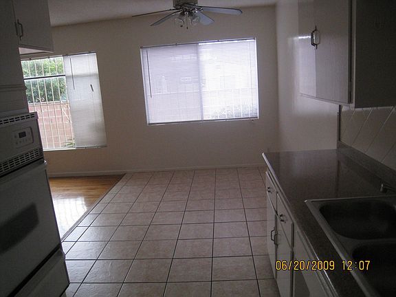 4th image of 910 N Cedar St APT 4