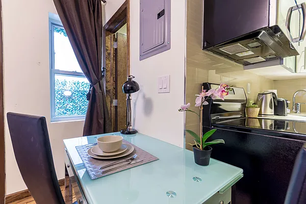 Rented by Townhouse Apartments | media 24