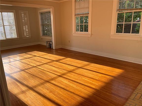 4th image of 3223 Nashville Ave