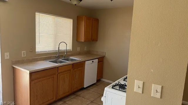 4800 Woodlake Ave — Photo 7
