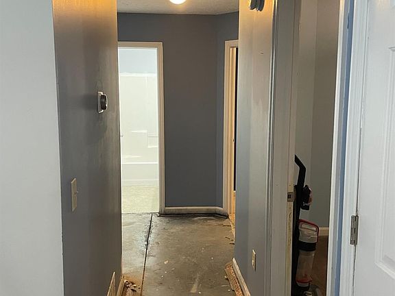 4th image of 20 Sperling Dr
