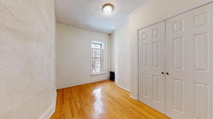 Rented by Bond New York | media 9