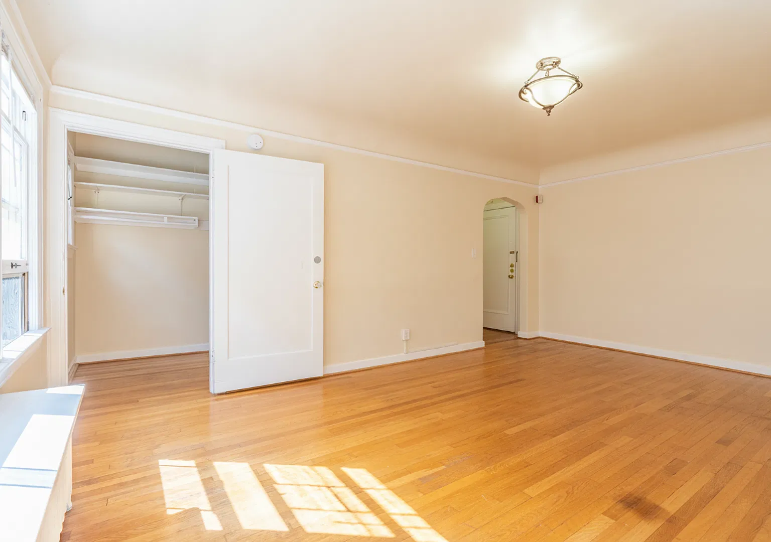 Austin Apartments — Photo 4