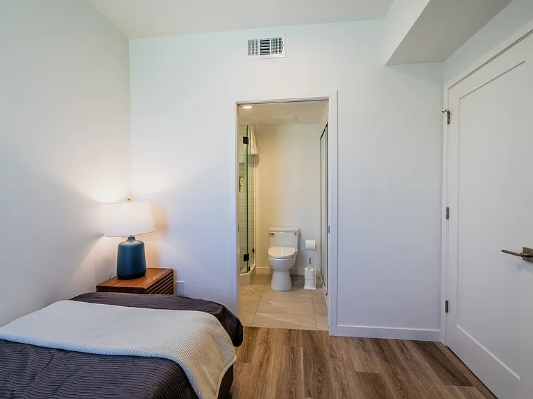 2553 Thurman Ave #2 — Photo 27