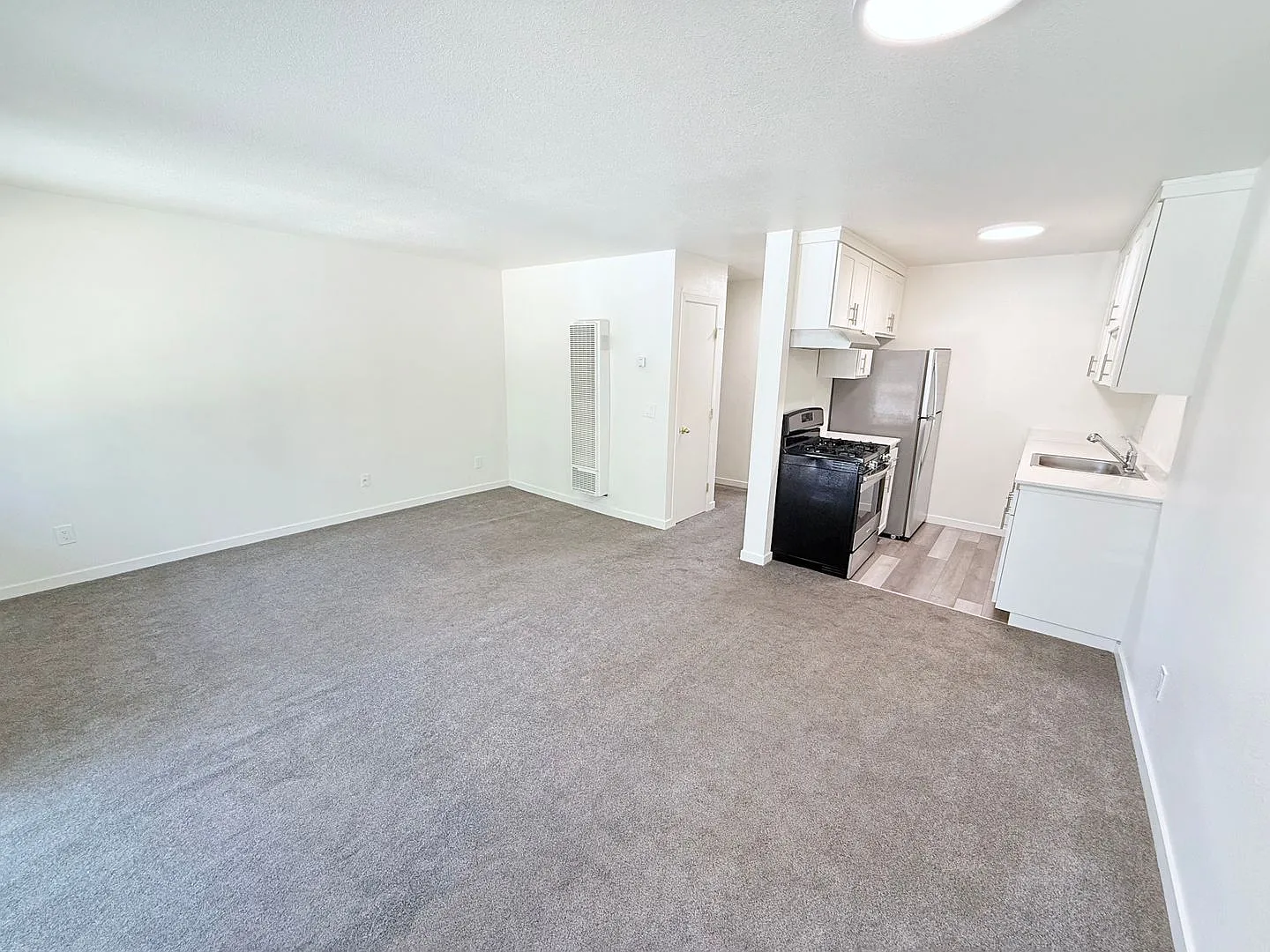 Pet Friendly 1 bed unit for rent in South Lake Tahoe — Photo 2