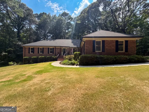 120 Oxford Ln, Fayetteville, GA 30215