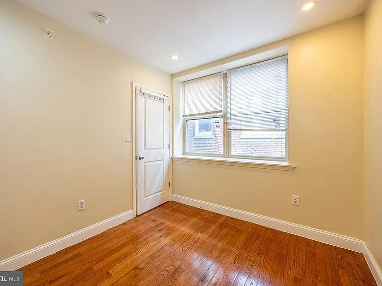 4706 Chestnut St #3B — Photo 10
