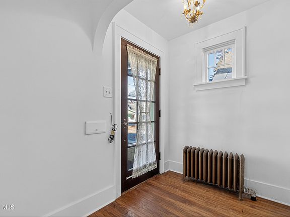 3rd image of 1418 Garner Avenue