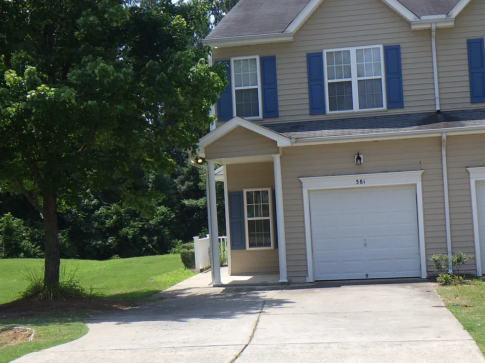 381 Woodson Dr