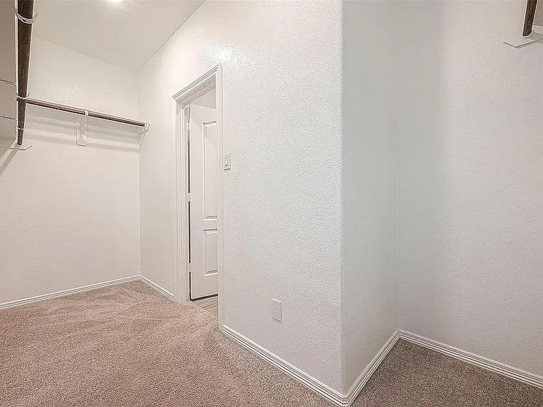 20033 Tuft Canyon Ct — Photo 41