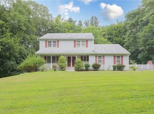 11 Robin Rd, Spring Valley, NY 10977