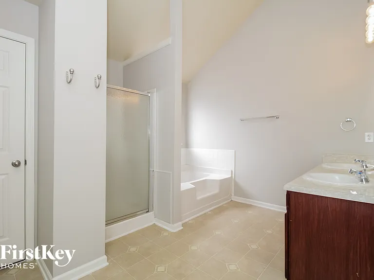 11657 Kades Trl — Photo 8