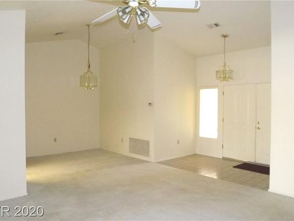 5th image of 2600 Desert Glen Dr