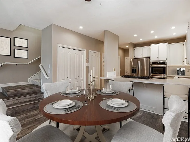 1403 W Santa Cruz St — Photo 5