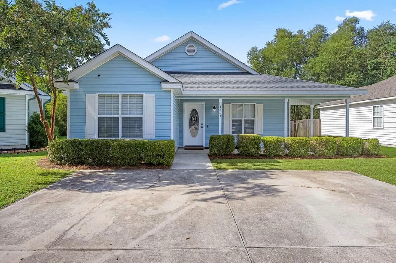 3 bed, 1432 sqft, $1,650 — Photo 1